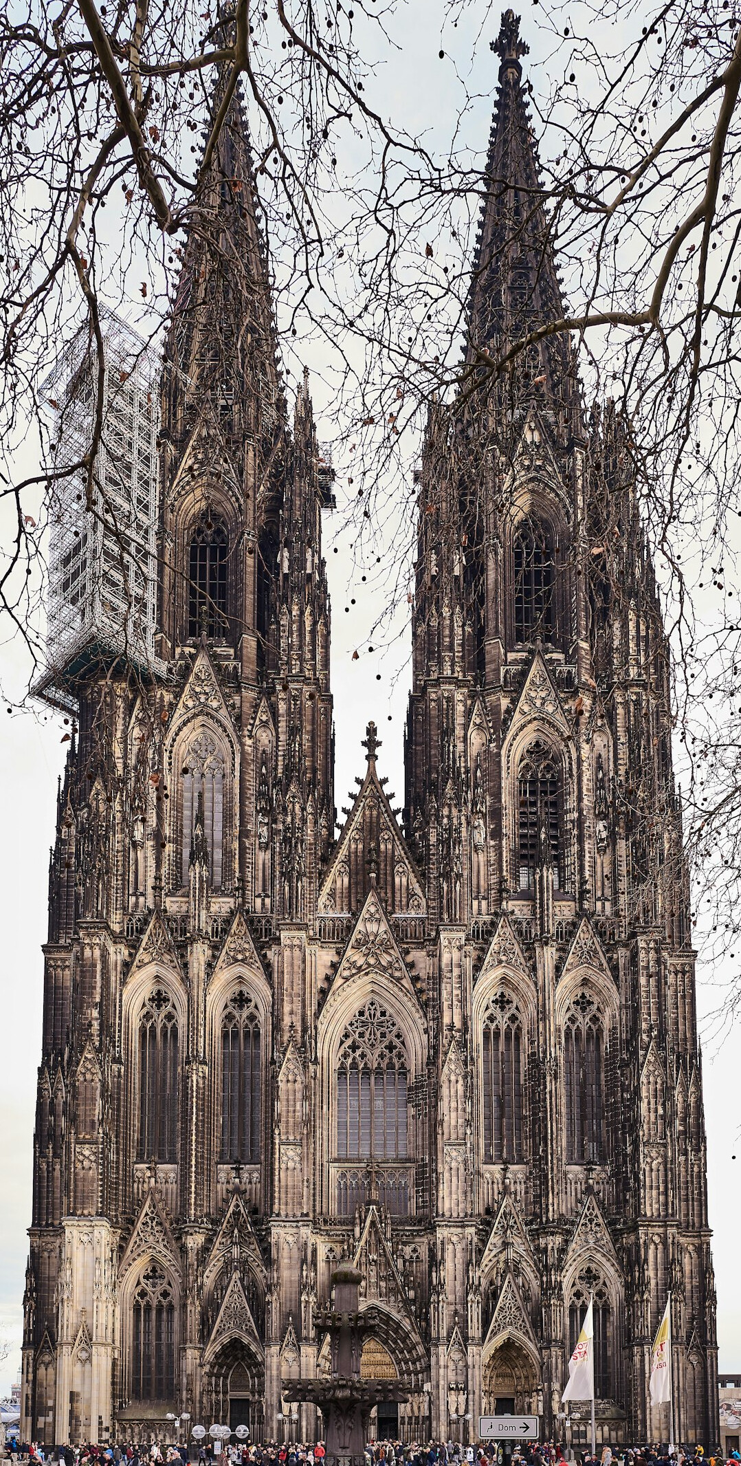 cologne cathedral exterior