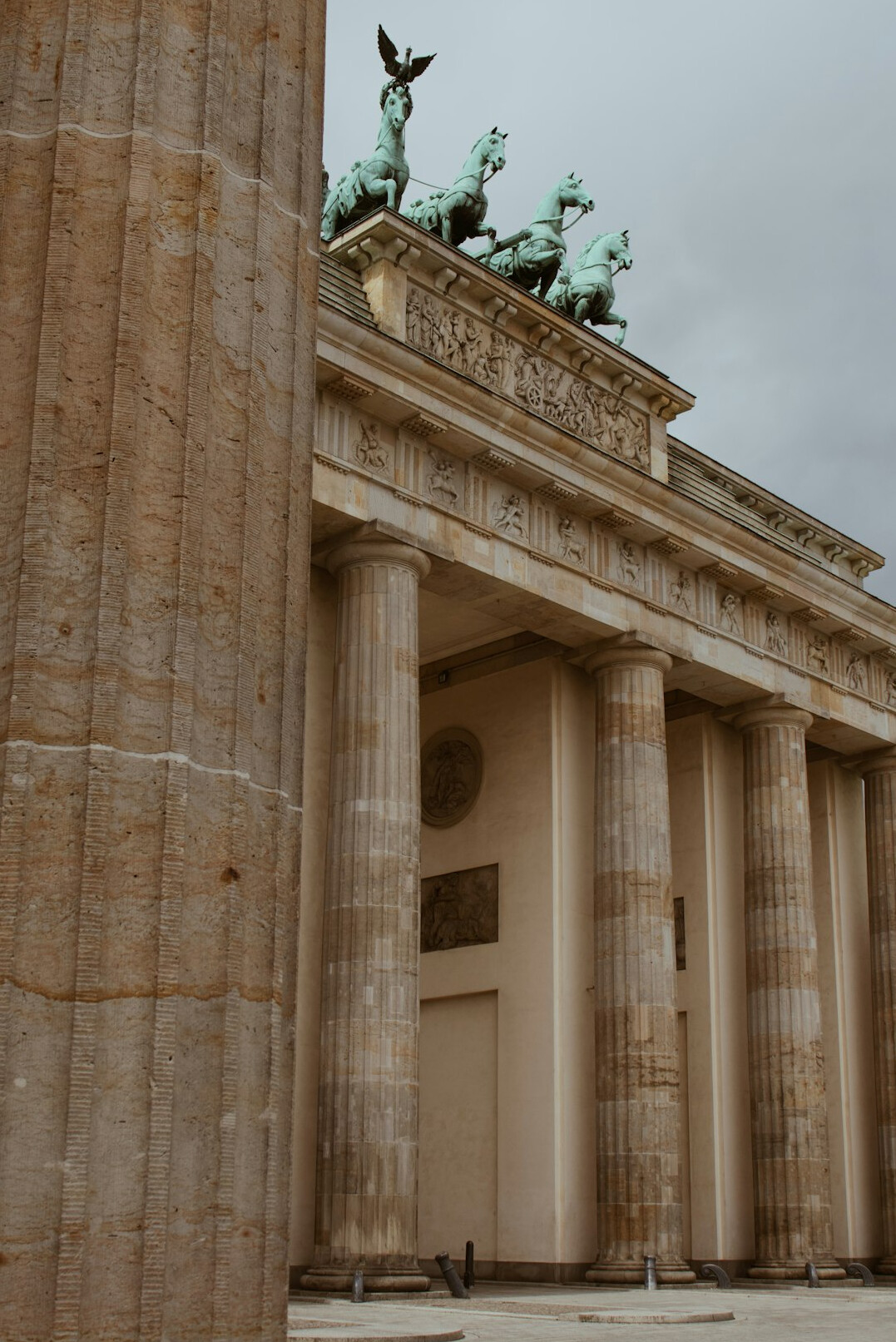 brandenburg gate berlin historic