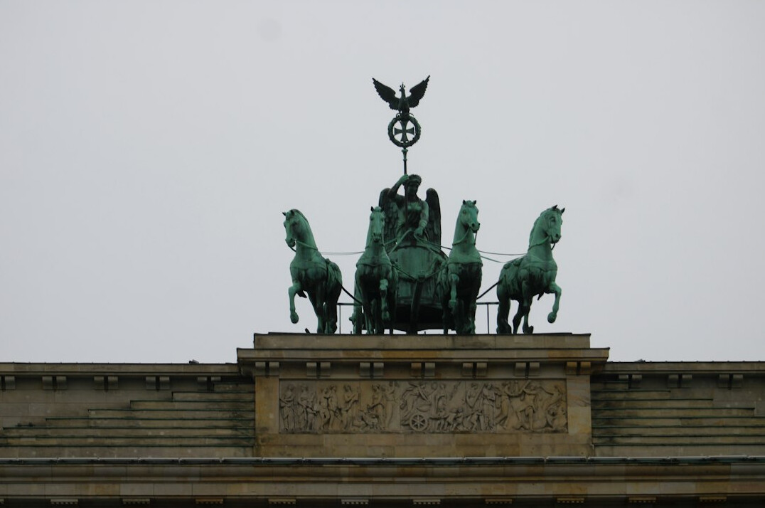 brandenburg gate close up