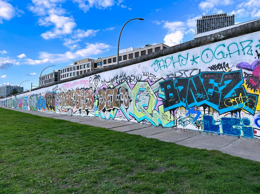 berlin wall overview